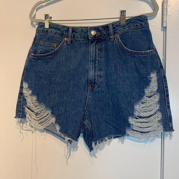 Topshop Pants - TopShop Super Ripped Mom Shorts Size 8